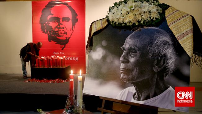 Sitor Situmorang Bagai Dua Sisi Mata Uang