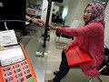 Kocak, Pengantin Tolak Amplop Minta Tamu Gesek di EDC
