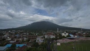 Erupsi Gunung Raung dan Gamalama Kembali Tutup Dua Bandara