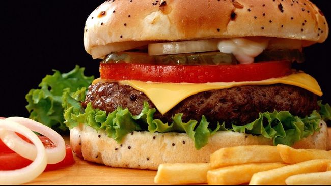 Burger Tertua di Dunia Ini Disimpan Selama 20 Tahun
