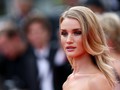 Rosie Huntington-Whiteley Menolak Dipotret Selama Setahun