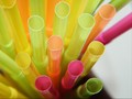 Disneyland Paris Setop Penggunaan Sedotan Plastik