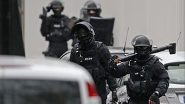 Perancis Tahan 12 Orang Terkait Serangan Charlie Hebdo