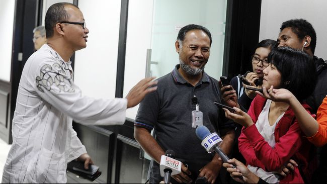Bung Hatta Anti-Corruption Award Harus 'Dicabut' dari Jokowi