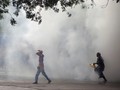 Yang Harus Dilakukan saat Terkena Gas Air Mata