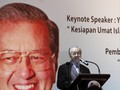 Pidato Mahathir Mohamad Dipotong oleh Polisi Malaysia