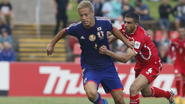 Keisuke Honda Mulai Latih Timnas Kamboja Jelang Piala AFF