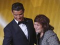 Sang Ibu Bantah Menginginkan Ronaldo ke Manchester United
