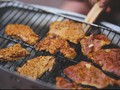 Cara Mudah Menyalakan Arang Untuk Pesta BBQ Tahun Baru
