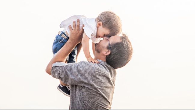 Tips Aman Memandikan Bayi untuk Para Ayah