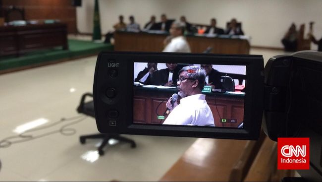 Kasasi Gagal, Akil Tetap Dikurung Seumur Hidup
