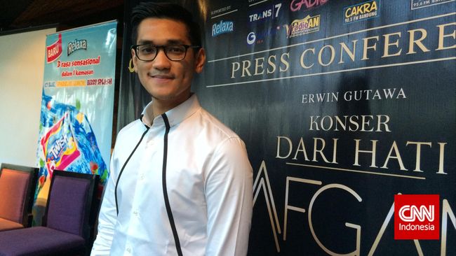 Afgan Persembahkan 'Bunga Terakhir' Untuk Rinto Harahap