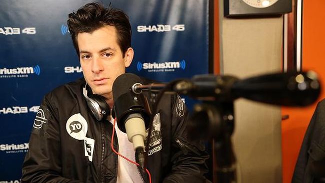 Mark Ronson Pecahkan Rekor Tangga Lagu Inggris