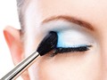 Padu Padan Warna Make Up Cerah untuk Kencan Malam Minggu