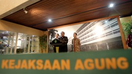 Jokowi Diminta Tak Terima Titipan Partai untuk Komjak