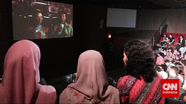 Kemenpora Akui Imbauan Menyanyikan Indonesia Raya di Bioskop