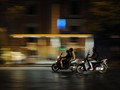 India Larang Pengendara Motor Pakai Sandal