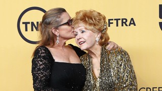 Bintang Hollywood Ramai-Ramai Kirimkan Doa Bagi 'Putri Leia'