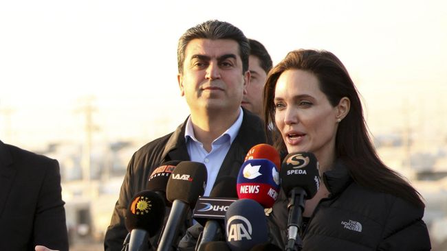 Angelina Jolie Filmkan Pengakuan Sandera ISIS
