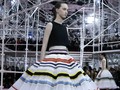 Raf Simons Gabungkan Gaya Fesyen 60-an dan Abad 21