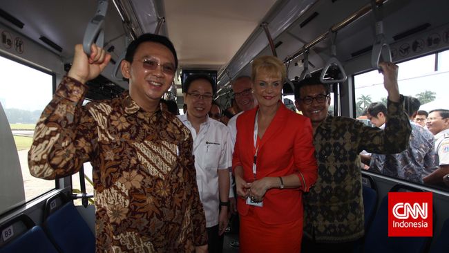 Gubernur Ahok Bakal Integrasikan Pembayaran Transportasi Umum