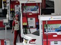 Indonesia Deflasi Lagi Sejak 2009 Akibat Harga Bensin Turun