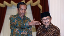 Pantau Kondisi Habibie, Jokowi Jamin Beri Perawatan Terbaik