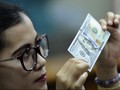 Rupiah Melemah, Awali Hari Ini di Rp15.195 per Dolar AS