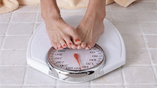 Orang yang Menimbang Tiap Hari Lebih Cepat Turun Berat Badan