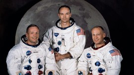 Neil Armstrong 'Sembunyikan' Sejumlah Benda dari Misi Apollo