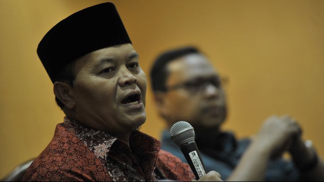 PKS Minta Anies-Sandi Konsisten Tolak Reklamasi