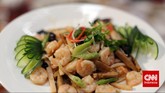 Ca rebung yang dimasak dengan udang ini rasanya gurih dengan sedikit manis. Bagi masyarakat Tionghoa, rebung menunjukkan semangat kehidupan yang baru sesuai dengan filosofi tunas bambu, bu bu gao sheng, yang berarti semakin lama semakin sukses dalam segala hal.