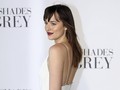 Thanksgiving, Dakota Johnson Akur bersama Gwyneth Paltrow