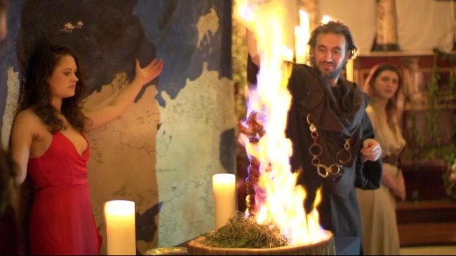 Makan Telur Naga & Sumsum Tulang di Restoran Game of Thrones