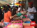 Berburu Lampion hingga Pasak Bumi di Pasar Petak Sembilan
