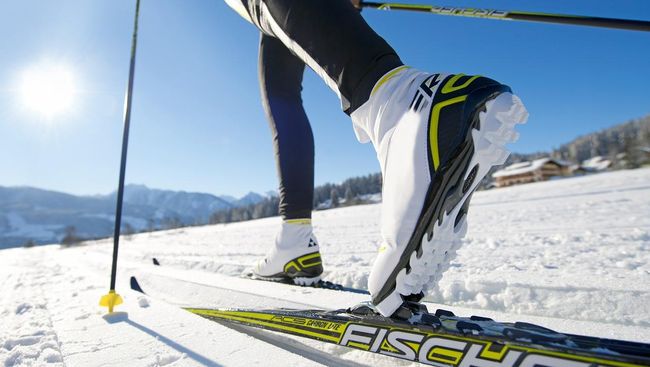 Jatuh Bangun Bermain Ski Pertama Kali
