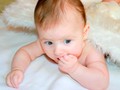7 Cara Terbaik Melebatkan Rambut Bayi