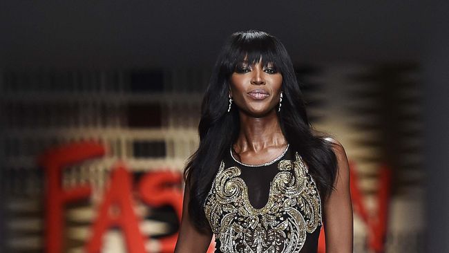 Menginspirasi, Naomi Campbell Sabet 'Fashion Icon Award' CFDA
