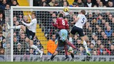 The Hammers pun unggul lebih dulu lewat tandukan gelandang bertahan Cheikhou Koyate pada menit ke-22. (Reuters/Paul Childs)