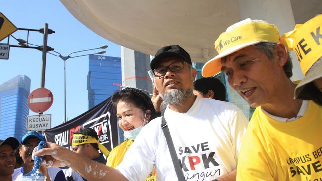 Forum Advokat Tuntut Polisi Berhenti Usut Kasus BW