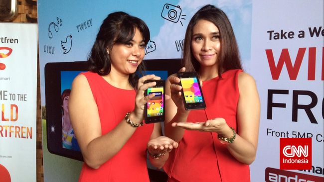 Smartfren Buka 2015 dengan Ponsel Murah Andromax C2s