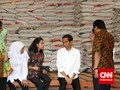 Pertama Kali Masuk Gudang Bulog, Jokowi Salurkan Raskin