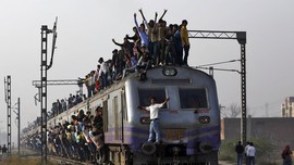India Benahi Transportasi Kereta