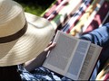 Membaca Novel Romantis Bisa Buat Anda Jadi Lebih 'Hot'