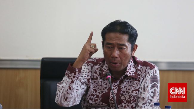 UPS Disebut USB, Lulung Jadi Korban <i>Meme</i>