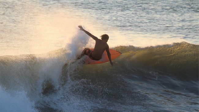 Ombak India Mulai Jadi Perhatian Surfer Dunia