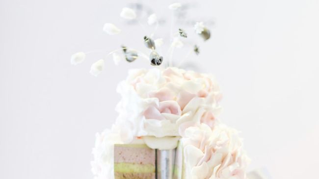Demi Hemat Biaya, Banyak Pengantin Pilih Kue Palsu