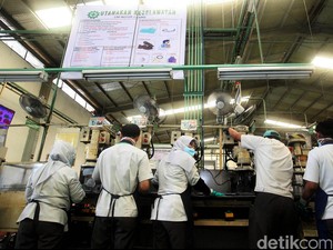 Panasonic Bakal PHK 10.000 Karyawan