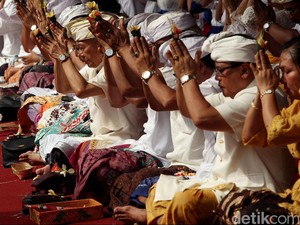 Hari Kajeng Kliwon Pamelastali dalam Hindu Bali: Arti, Sejarah, dan Ritualnya