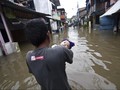 Jakarta Timur Banjir, Tanggul Kramat Jati Sengaja Dibuka